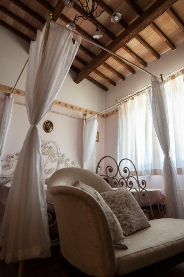 B&B L' Antica Fonte Spinetoli Exterior foto